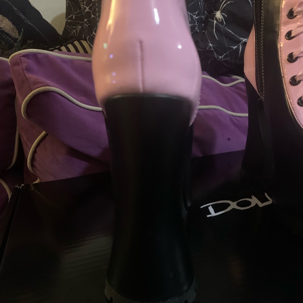 Current Mood Made For Walking Platform Boots - Picture 8 of 11